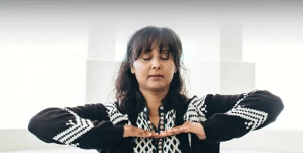 "Learn the Powerful breathing techniques of Sudarshan Kriya Explore the secrets of the breath and harness the power of the mind."